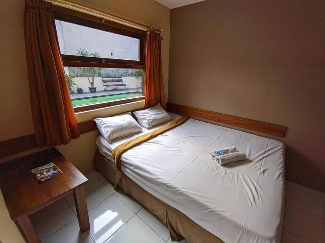 Guest House Teras Solo Syariah Exterior photo